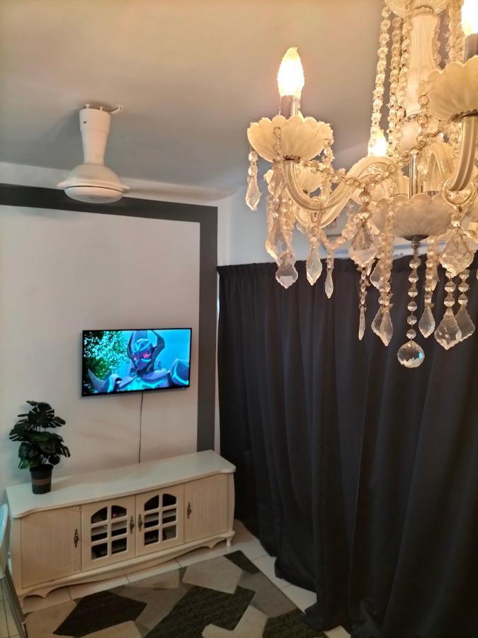 Hani Homestay Wifi Netflix Secure Parking Klia Usim Inti Aeon Mall Nilai Exterior foto